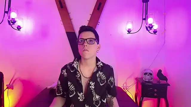 SpencerMontgomery online show from November 19, 7:36 pm