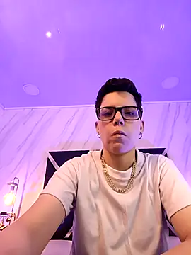 SpencerMontgomery online show from December 13, 7:53 pm