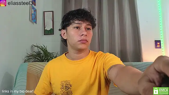 Snapshot of elias_steel1 chatting on April 14, 1:39 pm elias steel1 online show from April 14, 1:39 pm