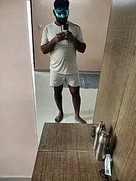 Snapshot of Mr_Batting_Man chatting on November 9, 7:39 am Mr Batting Man online show from November 9, 7:39 am