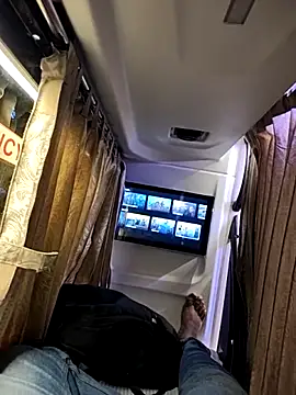 Snapshot of Mr_Batting_Man chatting on November 21, 4:38 pm Mr Batting Man online show from November 21, 4:38 pm