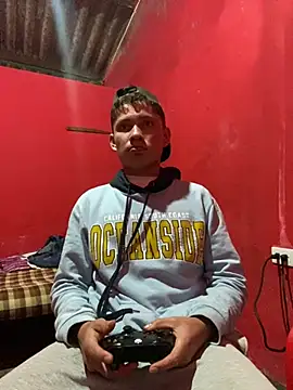 Snapshot of elfernh chatting on February 13, 9:11 pm elfernh online show from February 13, 9:11 pm