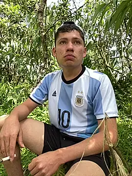 Snapshot of elfernh chatting on March 12, 3:18 pm elfernh online show from March 12, 3:18 pm