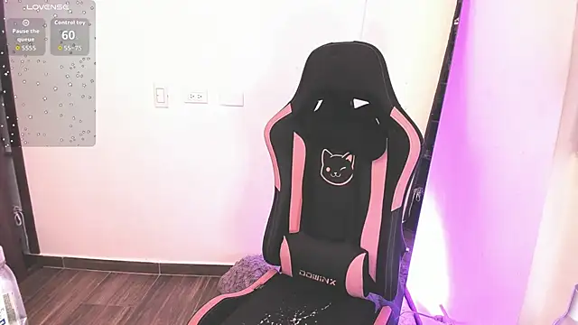 Snapshot of samiacooper25 chatting on September 13, 9:53 am samiacooper25 online show from September 13, 9:53 am