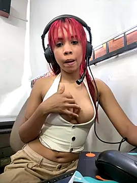 Snapshot of samiacooper25 chatting on October 14, 9:26 pm samiacooper25 online show from October 14, 9:26 pm