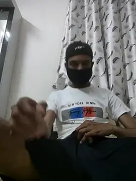 Snapshot of fckboy987 chatting on June 4, 6:03 pm fckboy987 online show from June 4, 6:03 pm