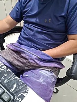 Carloskasado online show from March 7, 3:36 am