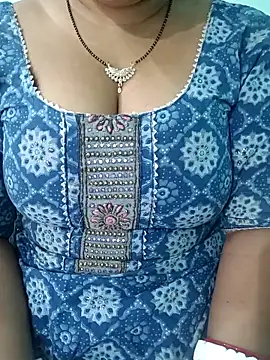 Snapshot of Anjali-bhabhi chatting on October 26, 6:08 am Anjali-bhabhi online show from October 26, 6:08 am