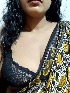 Snapshot of spicysuhana chatting on September 19, 11:49 pm spicysuhana online show from September 19, 11:49 pm