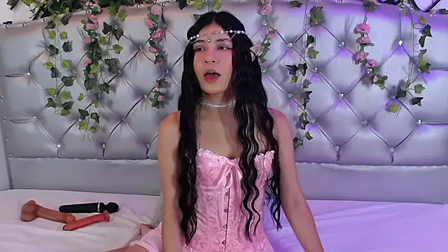 Snapshot of _SPECTRA chatting on October 30, 3:02 pm SPECTRA online show from October 30, 3:02 pm