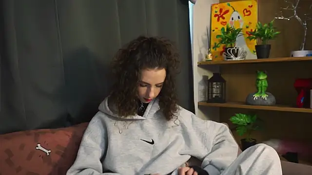 DeneenTurja online show from September 29, 9:25 am