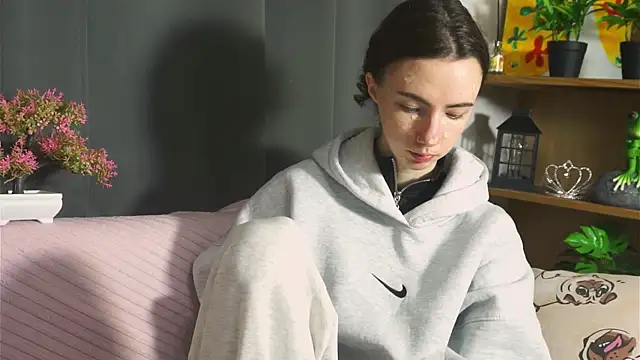 DeneenTurja online show from September 30, 9:36 am