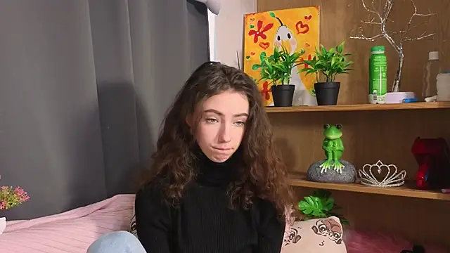 DeneenTurja online show from October 2, 10:00 am