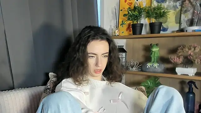 DeneenTurja online show from October 8, 9:29 am