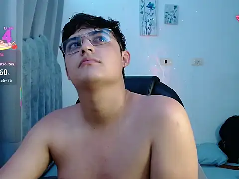 yesitwink  online show from March 26, 3:34 am