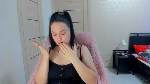 VoxxAura online show from December 17, 12:55 pm