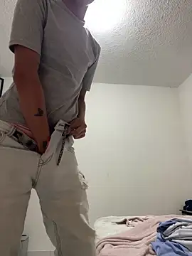 Snapshot of diegoand0911 chatting on March 28, 6:29 pm diegoand0911 online show from March 28, 6:29 pm