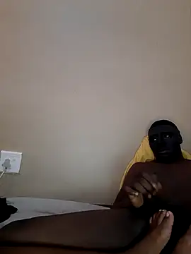 Snapshot of ffinegirl chatting on January 18, 9:24 am ffinegirl online show from January 18, 9:24 am