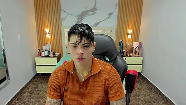 KAROLLJONES1 online show from October 9, 3:04 am