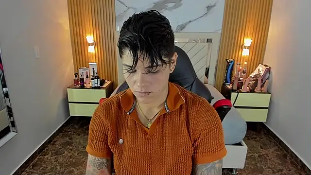 KAROLLJONES1 online show from October 20, 8:09 pm