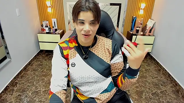 KAROLLJONES1 online show from November 12, 7:46 pm