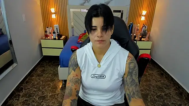 KAROLLJONES1 online show from December 20, 12:23 pm