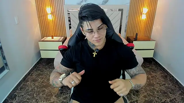 KAROLLJONES1 online show from June 11, 12:32 am