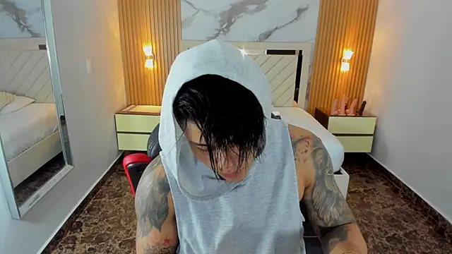 KAROLLJONES1 online show from July 1, 7:46 pm