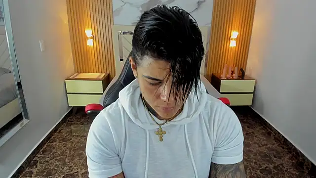 KAROLLJONES1 online show from July 2, 12:33 pm