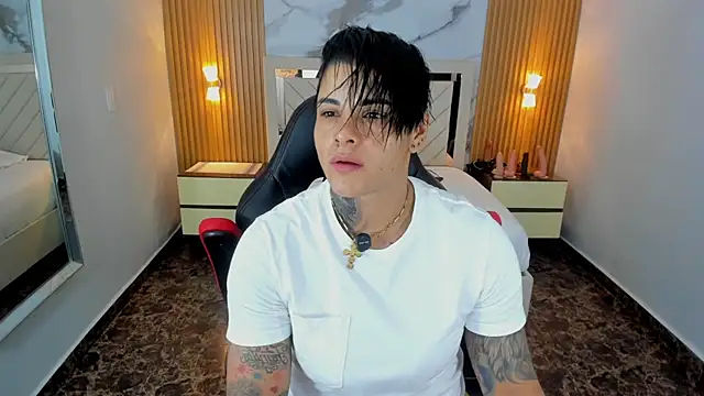KAROLLJONES1 online show from July 3, 12:22 pm