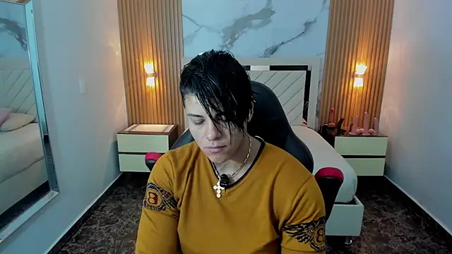KAROLLJONES1 online show from July 10, 12:30 pm