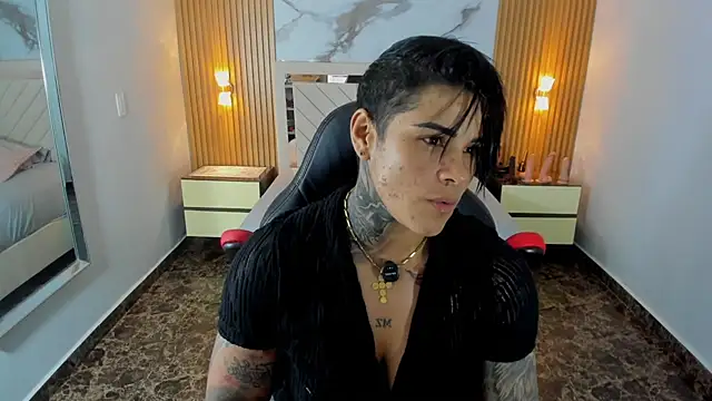 KAROLLJONES1 online show from July 18, 12:20 pm