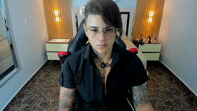 KAROLLJONES1 online show from July 25, 12:47 pm