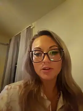 Snapshot of Barbie2359 chatting on September 24, 5:11 am Barbie2359 online show from September 24, 5:11 am