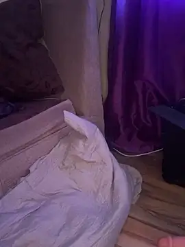 Snapshot of princesaliay chatting on October 8, 1:20 pm princesaliay online show from October 8, 1:20 pm