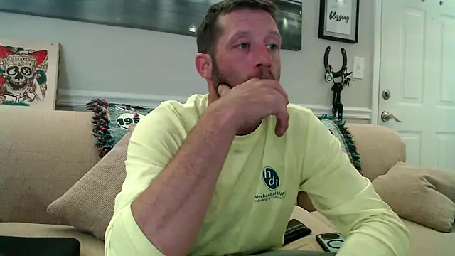 Snapshot of JM71325 chatting on May 19, 11:00 pm JM71325 online show from May 19, 11:00 pm