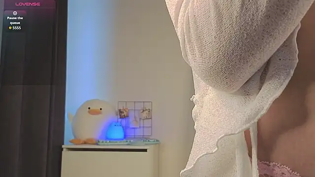 roxydolll online show from March 25, 2:06 am