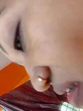 Snapshot of Cute-Swewty chatting on March 23, 8:40 am Cute-Swewty online show from March 23, 8:40 am