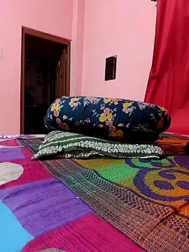 Cute-Swewty online show from May 11, 3:51 pm