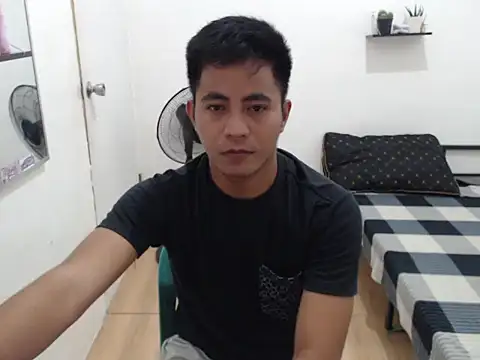 Snapshot of Lloyd_wintours chatting on October 23, 4:28 pm Lloyd wintours online show from October 23, 4:28 pm