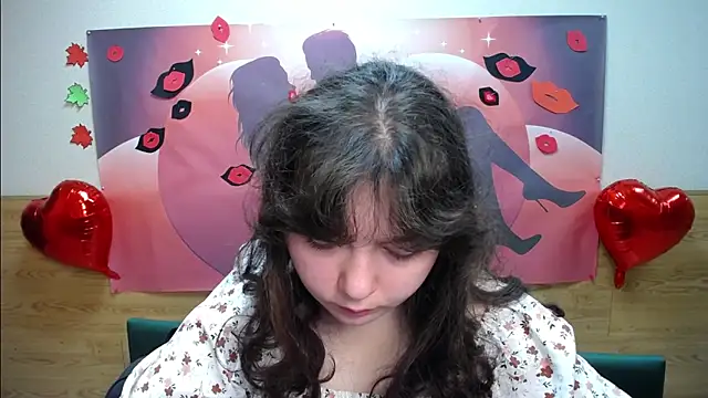 Snapshot of NeonilaLisova chatting on October 7, 11:18 am NeonilaLisova online show from October 7, 11:18 am