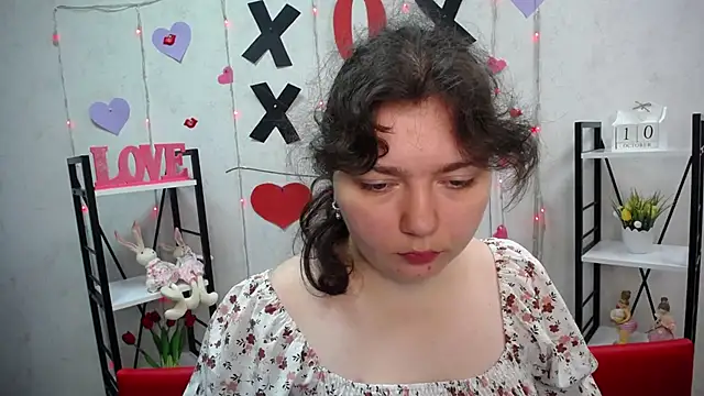 Snapshot of NeonilaLisova chatting on October 12, 5:28 am NeonilaLisova online show from October 12, 5:28 am