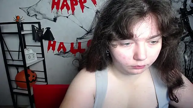 Snapshot of NeonilaLisova chatting on November 8, 6:13 am NeonilaLisova online show from November 8, 6:13 am