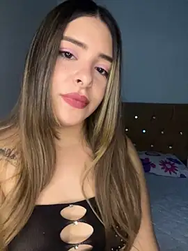 Snapshot of Nahomy_cm chatting on June 11, 2:53 am Nahomy cm online show from June 11, 2:53 am