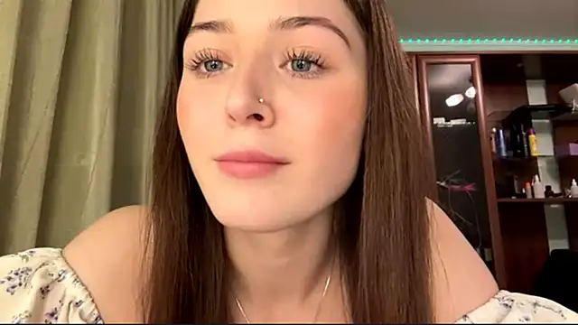 Snapshot of Adel_strongwoman chatting on December 5, 5:09 pm Adel strongwoman online show from December 5, 5:09 pm