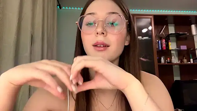 Snapshot of Adel_strongwoman chatting on December 13, 7:53 pm Adel strongwoman online show from December 13, 7:53 pm