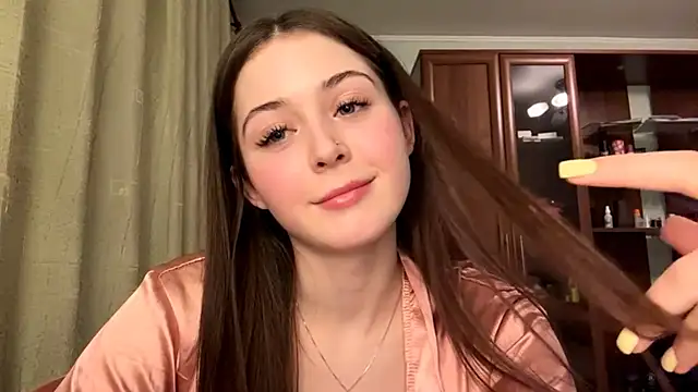 Snapshot of Adel_strongwoman chatting on March 31, 5:24 pm Adel strongwoman online show from March 31, 5:24 pm