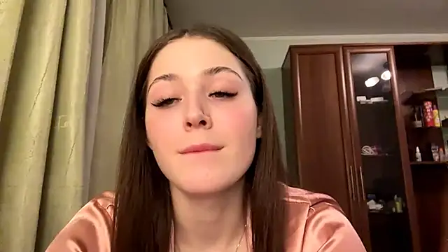 Snapshot of Adel_strongwoman chatting on April 3, 6:39 pm Adel strongwoman online show from April 3, 6:39 pm