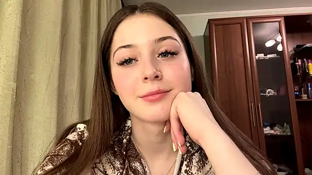 Snapshot of Adel_strongwoman chatting on April 7, 6:41 pm Adel strongwoman online show from April 7, 6:41 pm