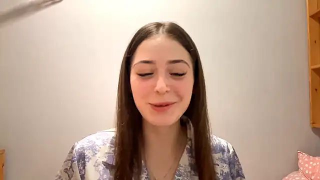 Snapshot of Adel_strongwoman chatting on April 17, 7:17 pm Adel strongwoman online show from April 17, 7:17 pm
